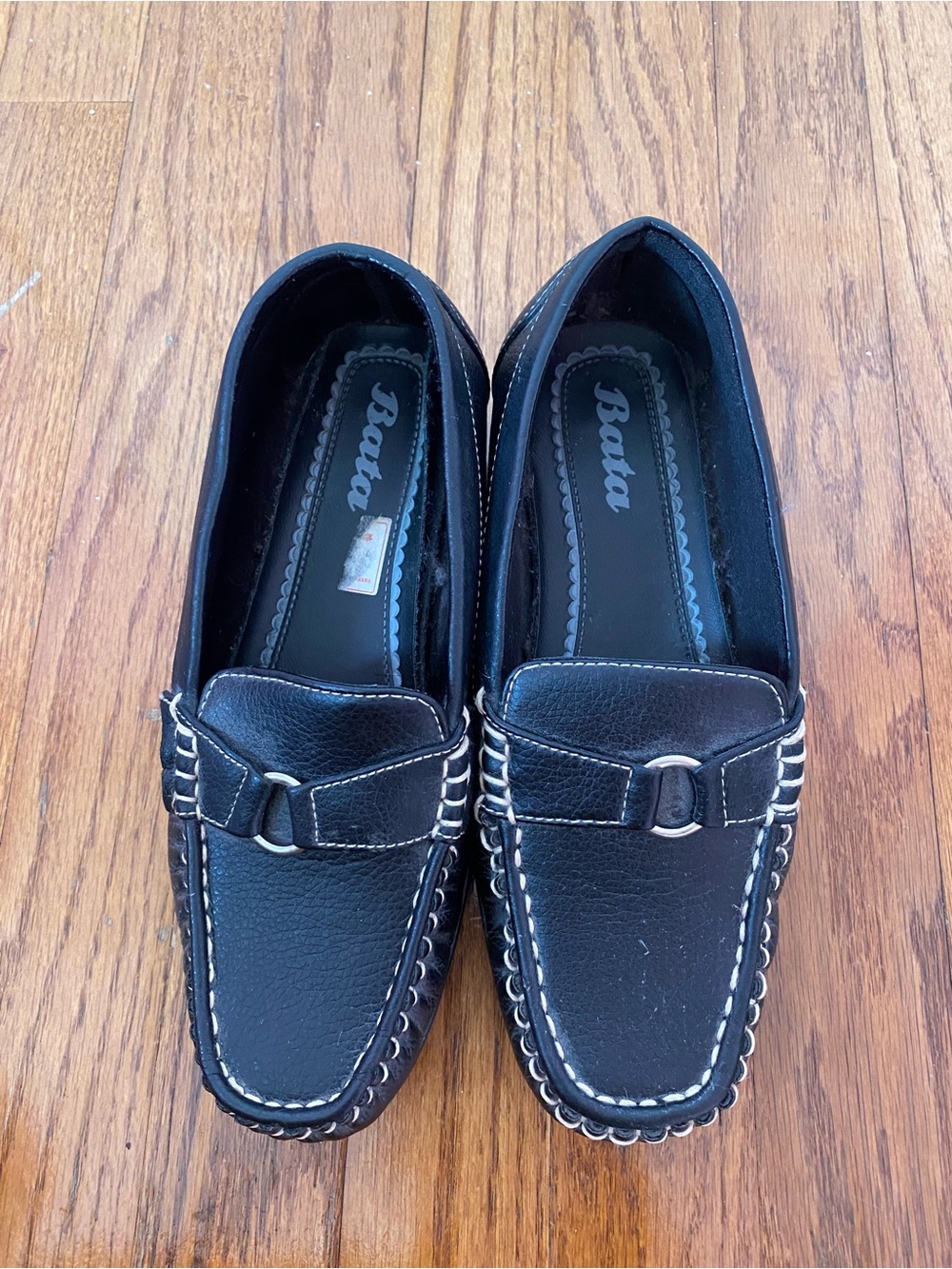 Women’s Vintage Black Leather Moccasin Loafers Vintage Rare Shoes Size 6